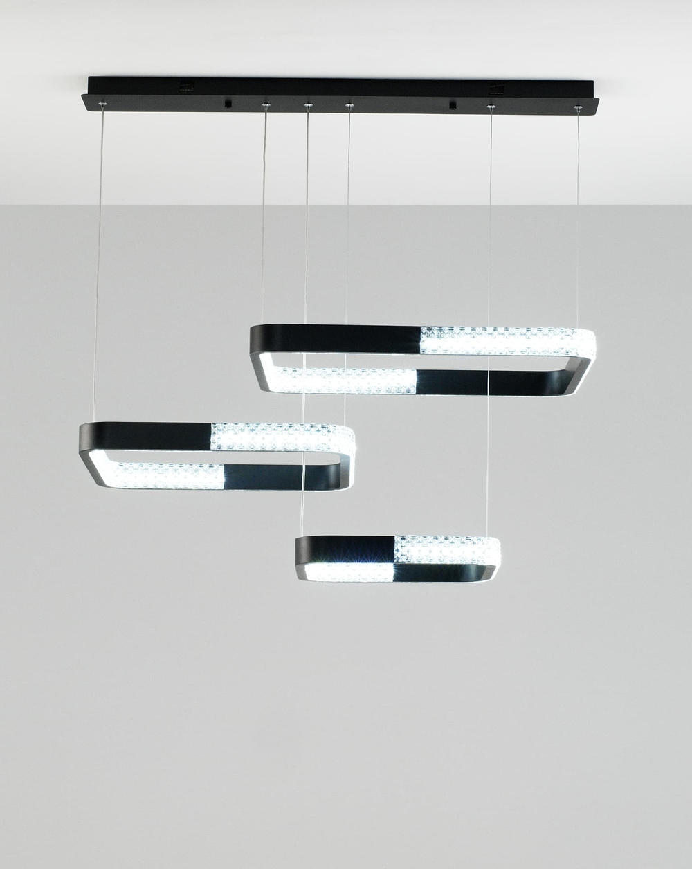 Светодиодный подвесной светильник с пультом Moderli V2894-PL Novas