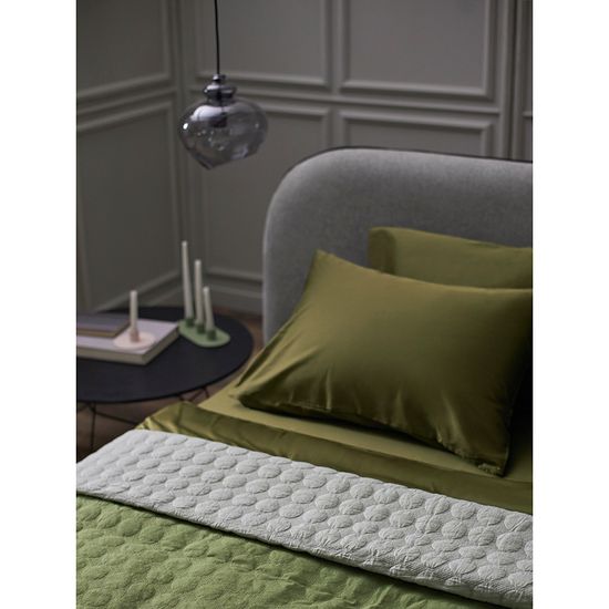 Простыня на резинке из премиального сатина оливкового цвета из коллекции essential, 160х200х30 см