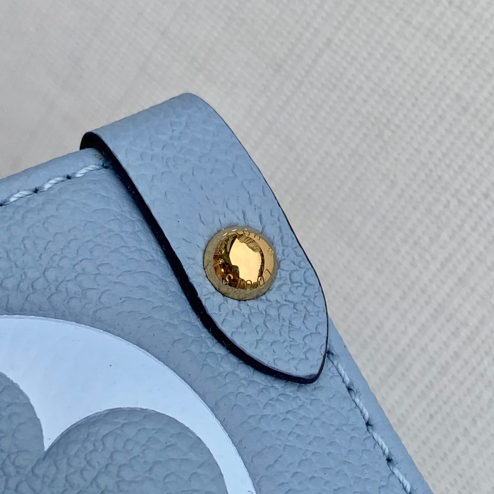 Louis Vuitton OnTheGo MM