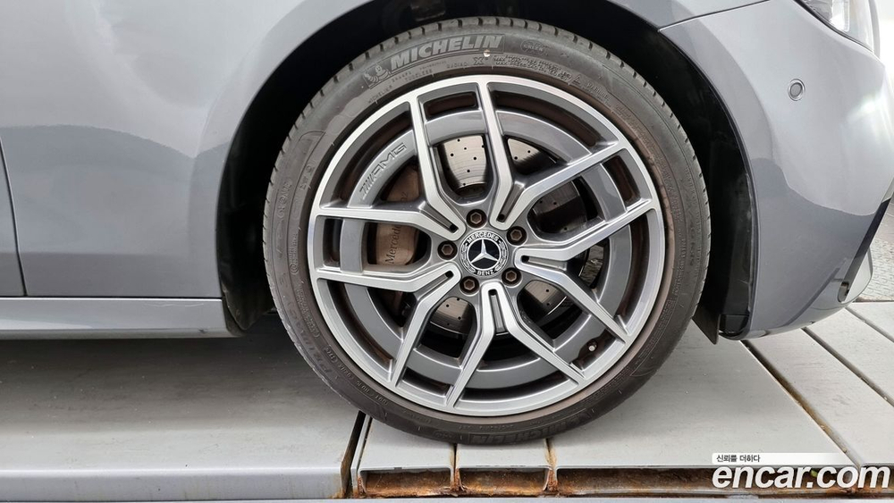 Mercedes-Benz E-Class W213 E220d 4MATIC AMG Line (07.2021)