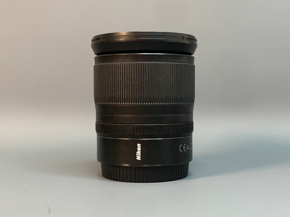 Nikon 24-70mm 4S Nikkor Z царапки на передней линзе