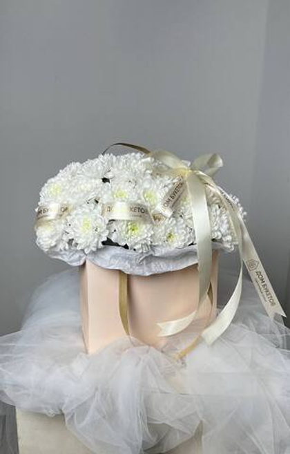 Композиция из хризантем