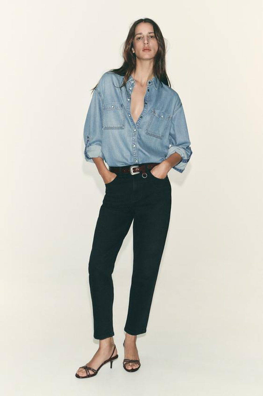 ZARA ДЖИНСЫ MOM FIT COMFORT Z.01 С ВЫСОКОЙ ПОСАДКОЙ, ЧЕРНЫЙ