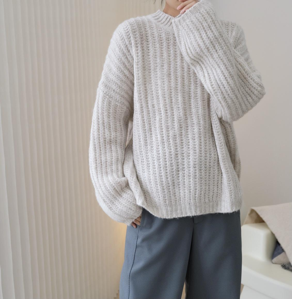 Свитер (кремово-белый)