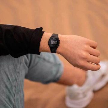 Наручные часы Casio B640WB-1B