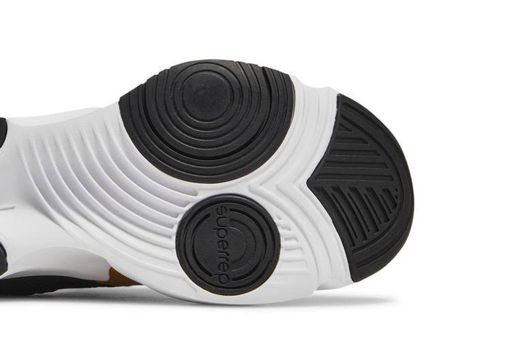 Кроссовки Nike Superrep Groove (Женская размерная сетка)