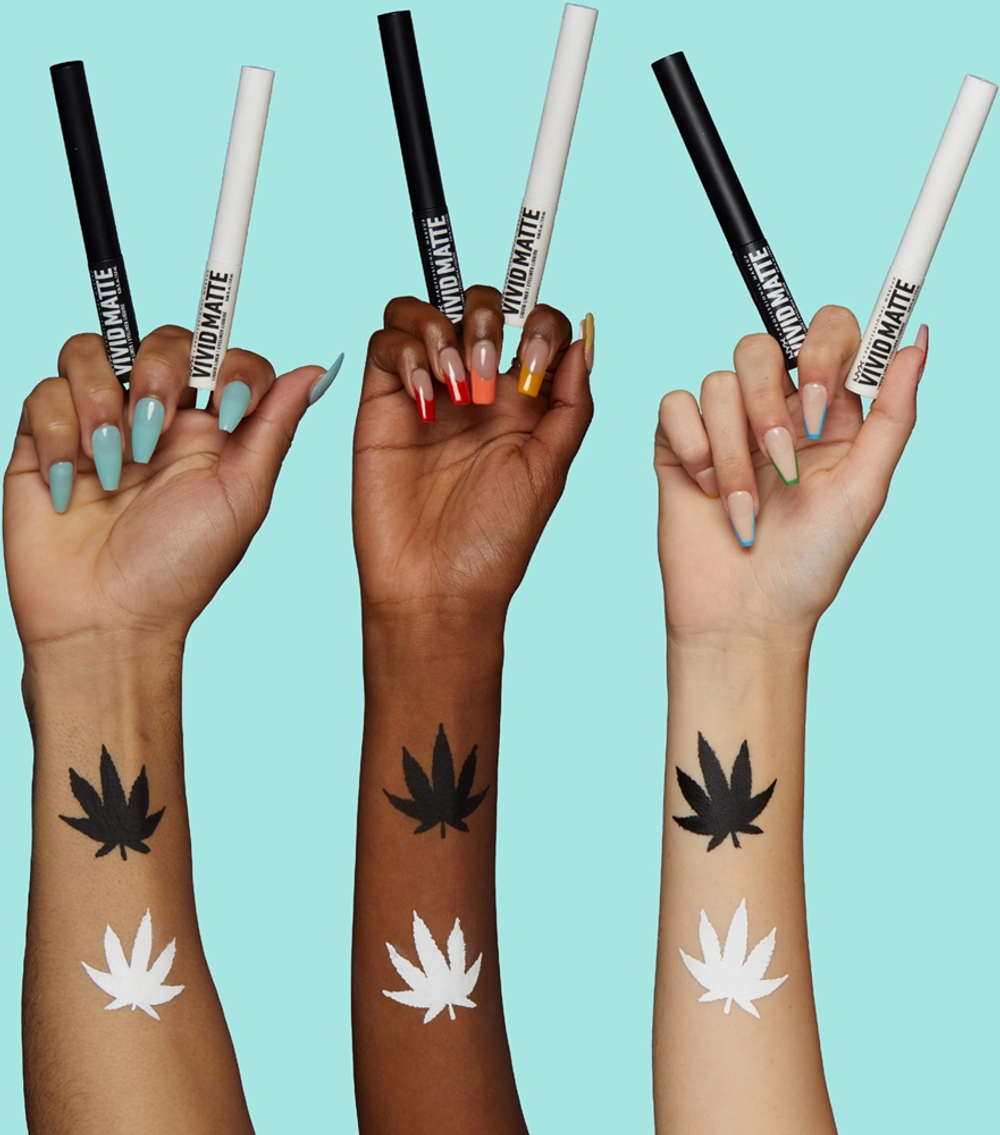 NYX Professional Makeup Vivid Matte - Подводка для глаз с матовым покрытием оттенок Black, 2 ml