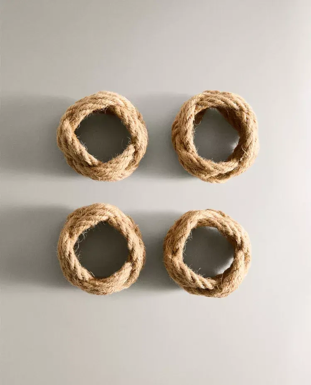 ZARA HOME КРУГЛЫЕ КОЛЬЦА ДЛЯ САЛФЕТОК (НАБОР ИЗ 4 ШТ.), СВЕТЛО-БЕЖЕВЫЙ
