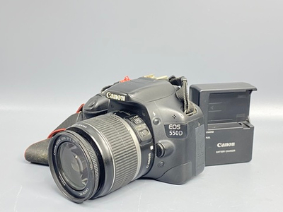 Canon 550D Kit 18-55mm IS 15200 кадров