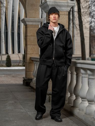 Черные спортивные брюки с защипами Laine