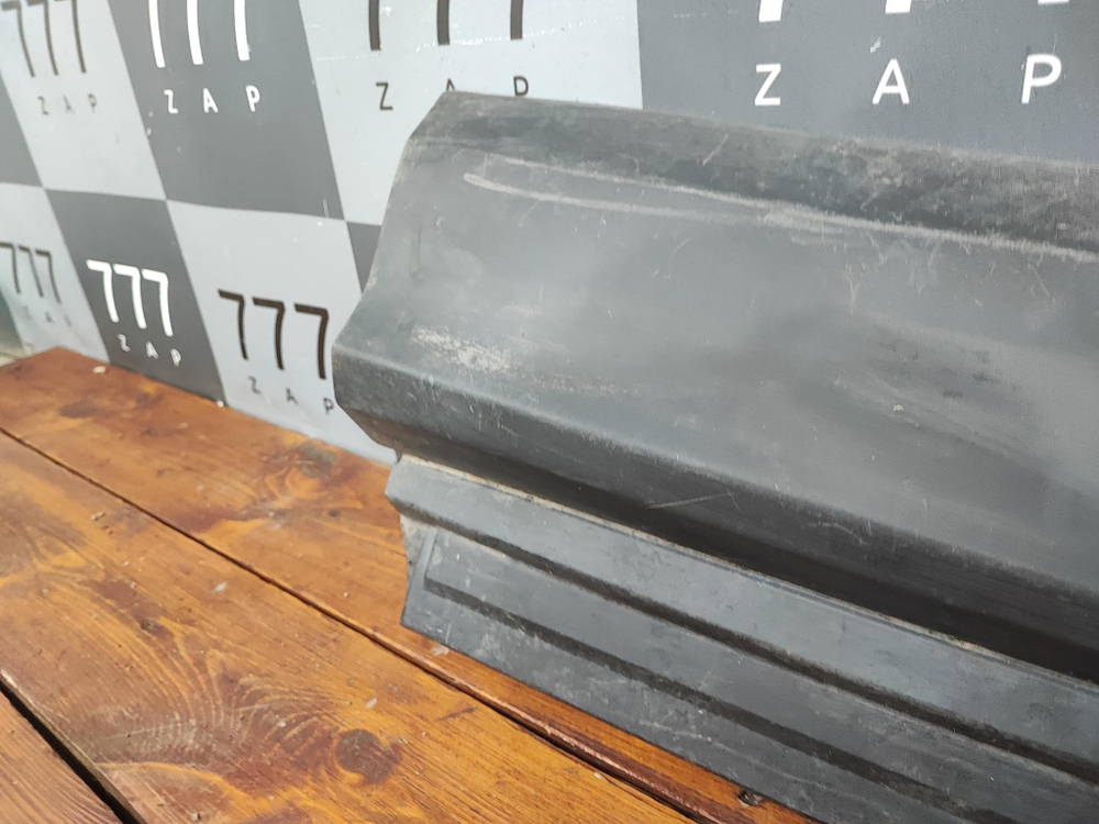 Накладка двери задней правой RAV4 XA40 15-19 Б/У Оригинал 7507742020