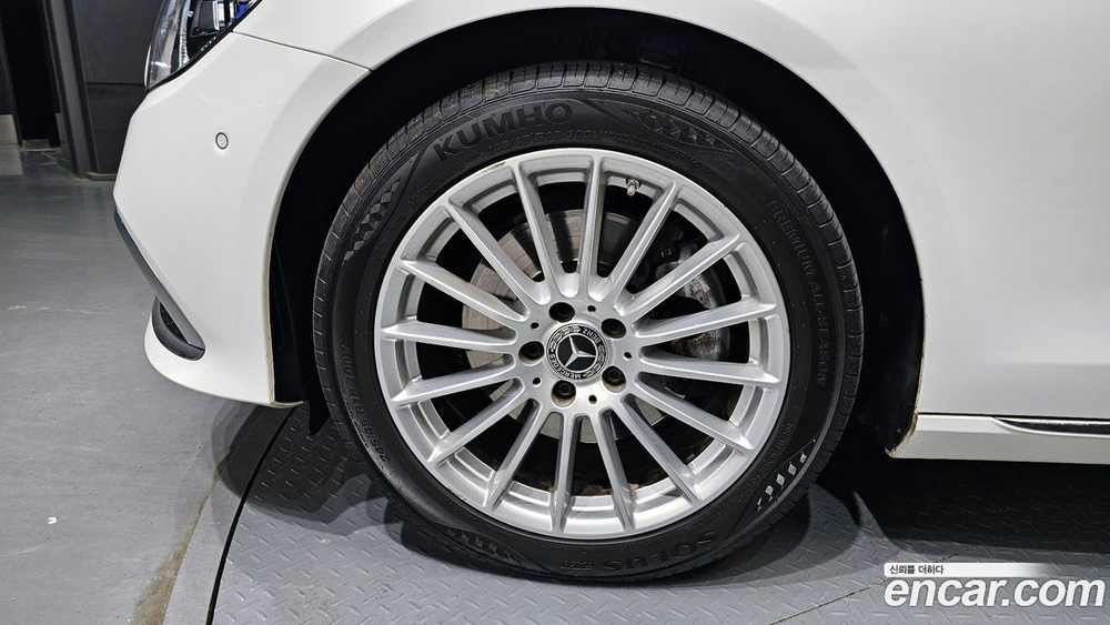 Mercedes-Benz E-Class W213 E250 Exclusive (03.2022)