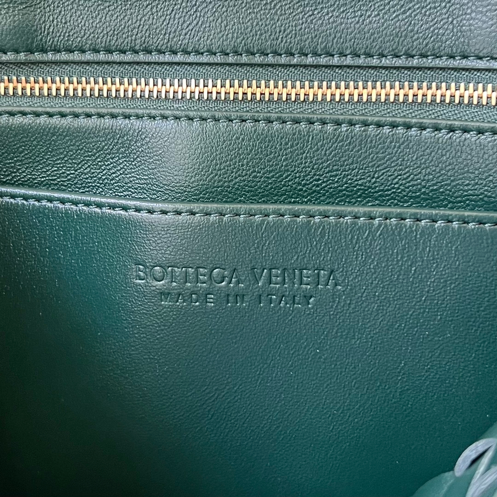 Bottega Veneta East West Andiamo 29 cm