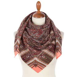 Платок шерстяной с подрубкой