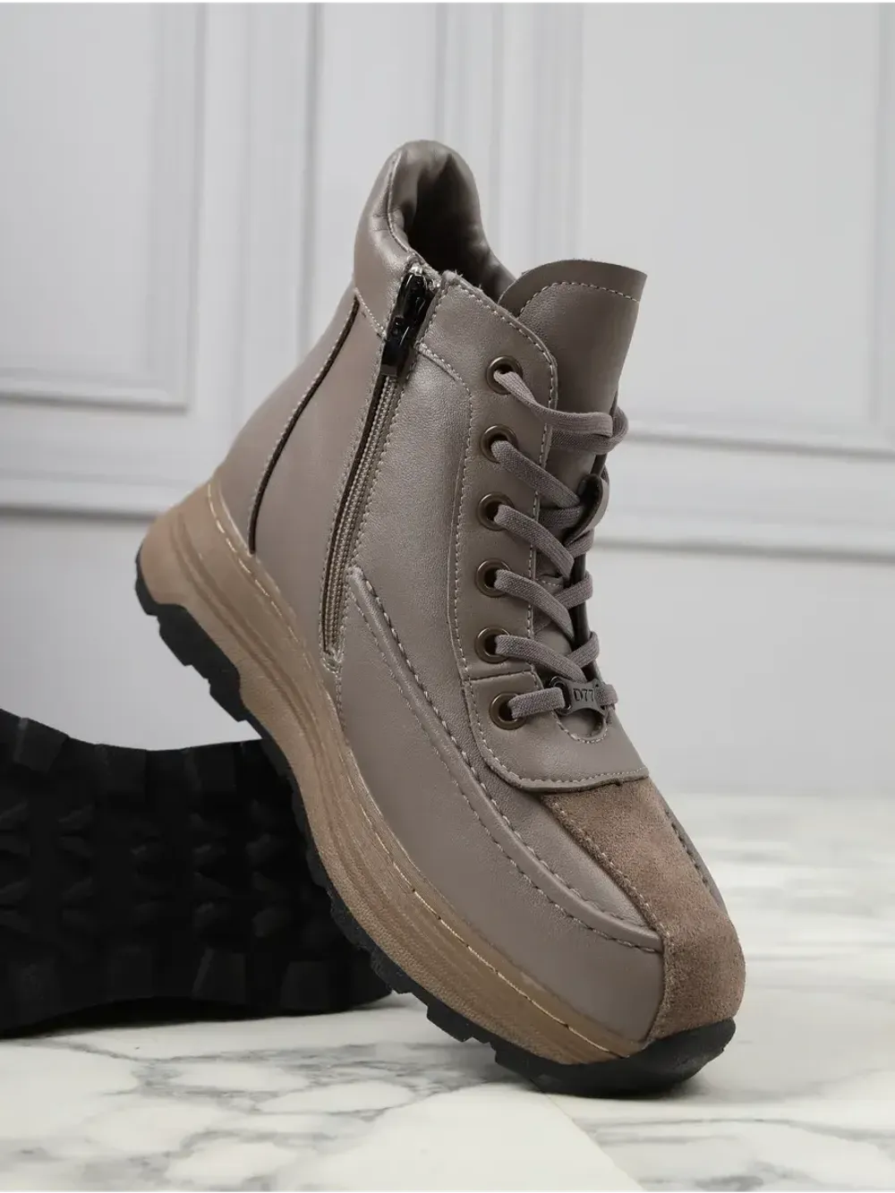 Кроссовки зимние