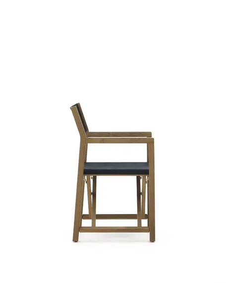 Чёрное складное кресло Vilara для улицы, изготовленное из акации