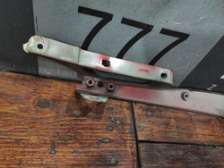 Кронштейн крыла переднего правого LADA Granta 18-нв Б/У Оригинал 8450104278