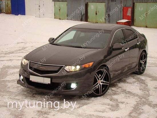 Вставка Mugen Style в оригинальную решетку радиатора для Honda Accord 8