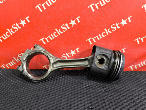 Поршень с шатуном