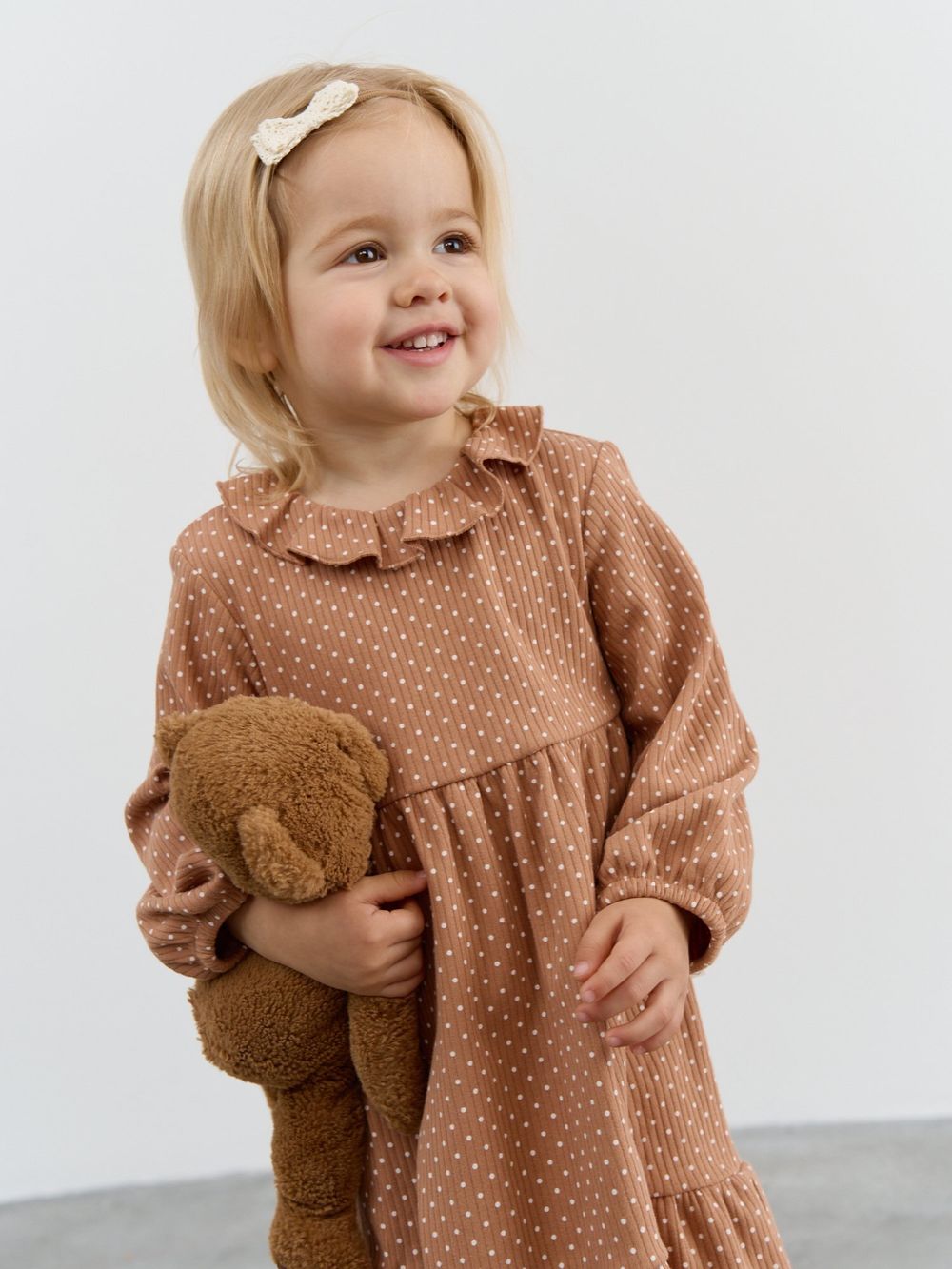 Платье с оборкой "Тирамису" 0+