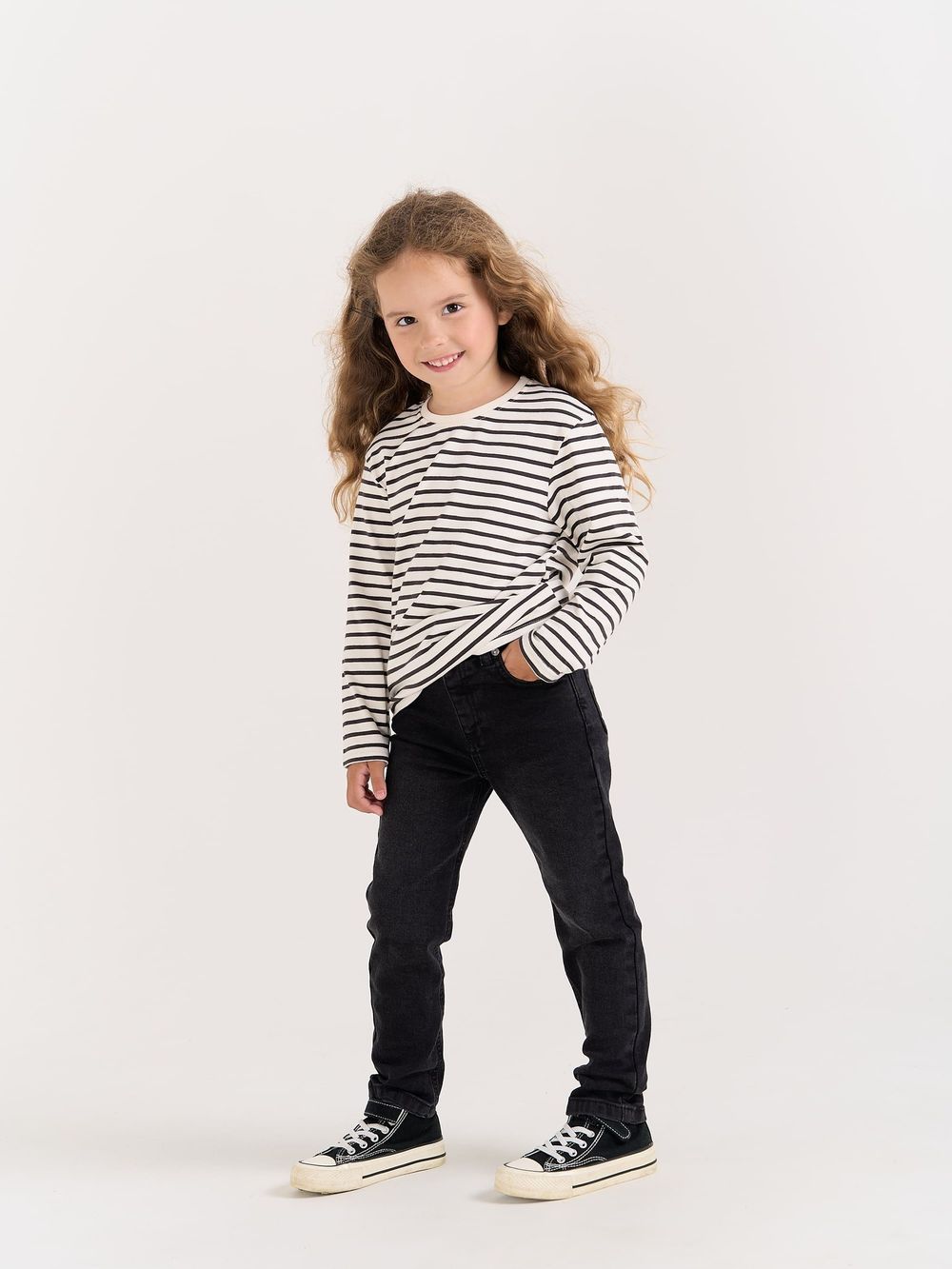 Джинсы зауженные "Черные" для мальчиков