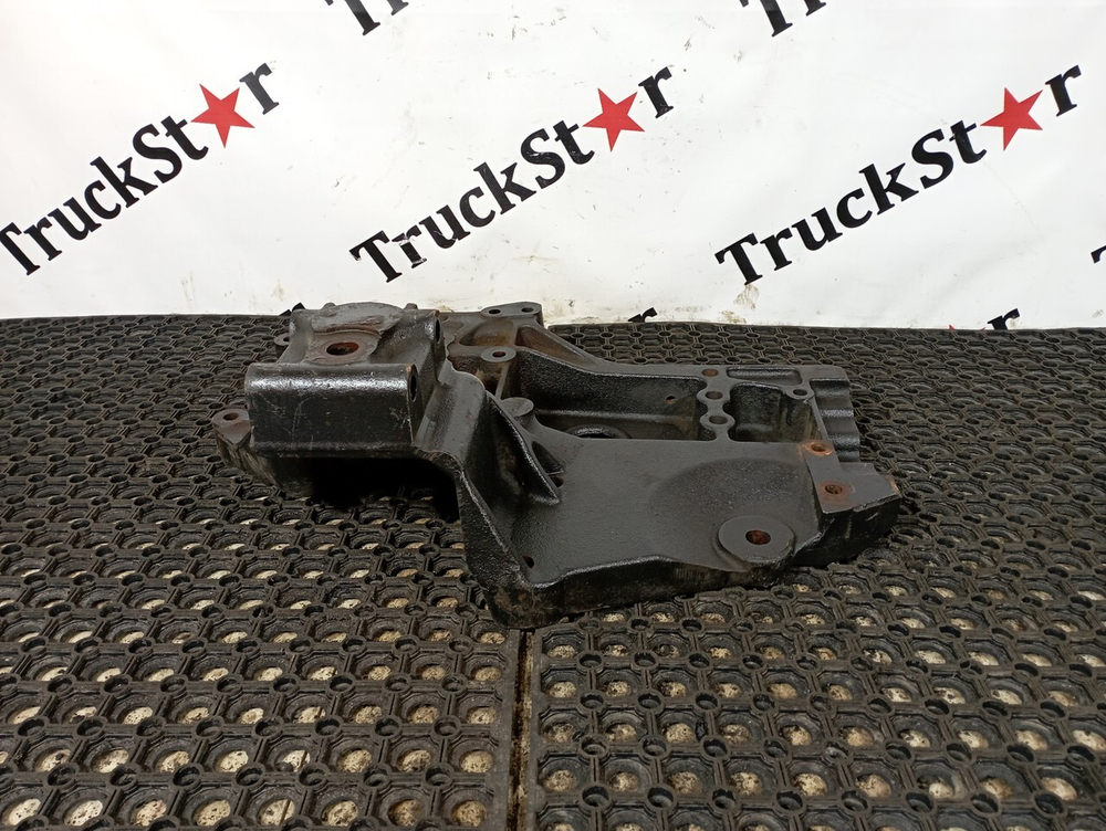 Кронштейн рессоры передней левый