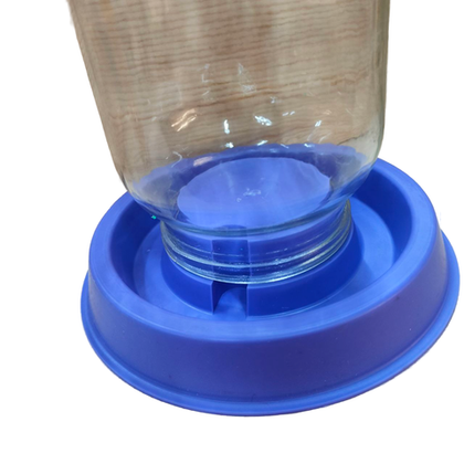 Поилка под банку