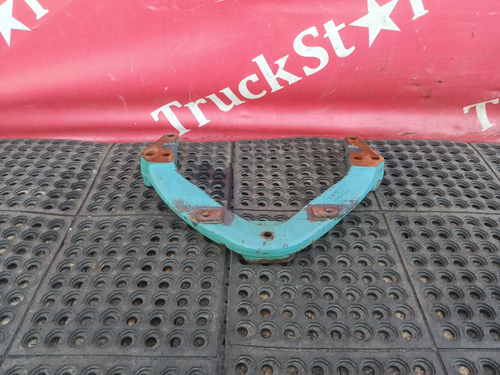 Кронштейн двигателя передний