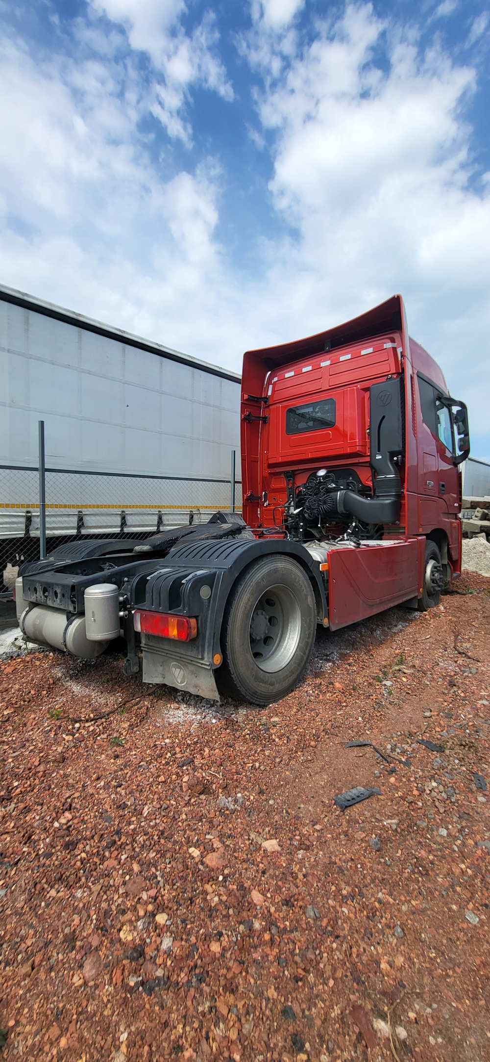 Foton AUMAN 4x2 Седельный тягач EST A 1846 AMT (Дизельный, 11,8 л, АТ, 470 л.с.)