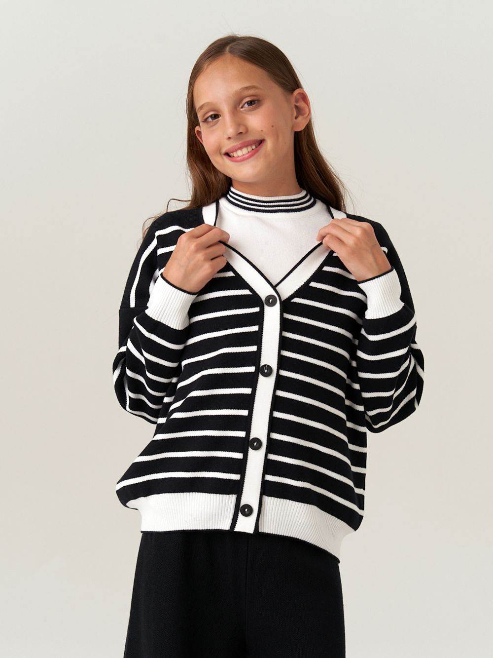 Кардиган для девочки в школу AT1010 черно-белый