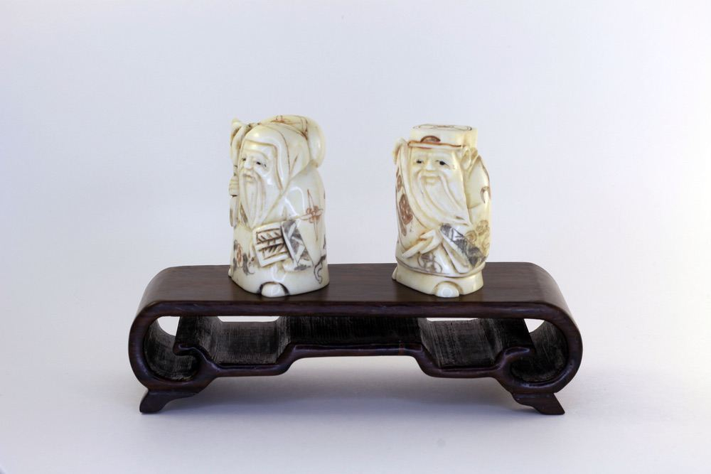 Сет нэцкэ Дзюродзин и Фукурокудзю на подставке