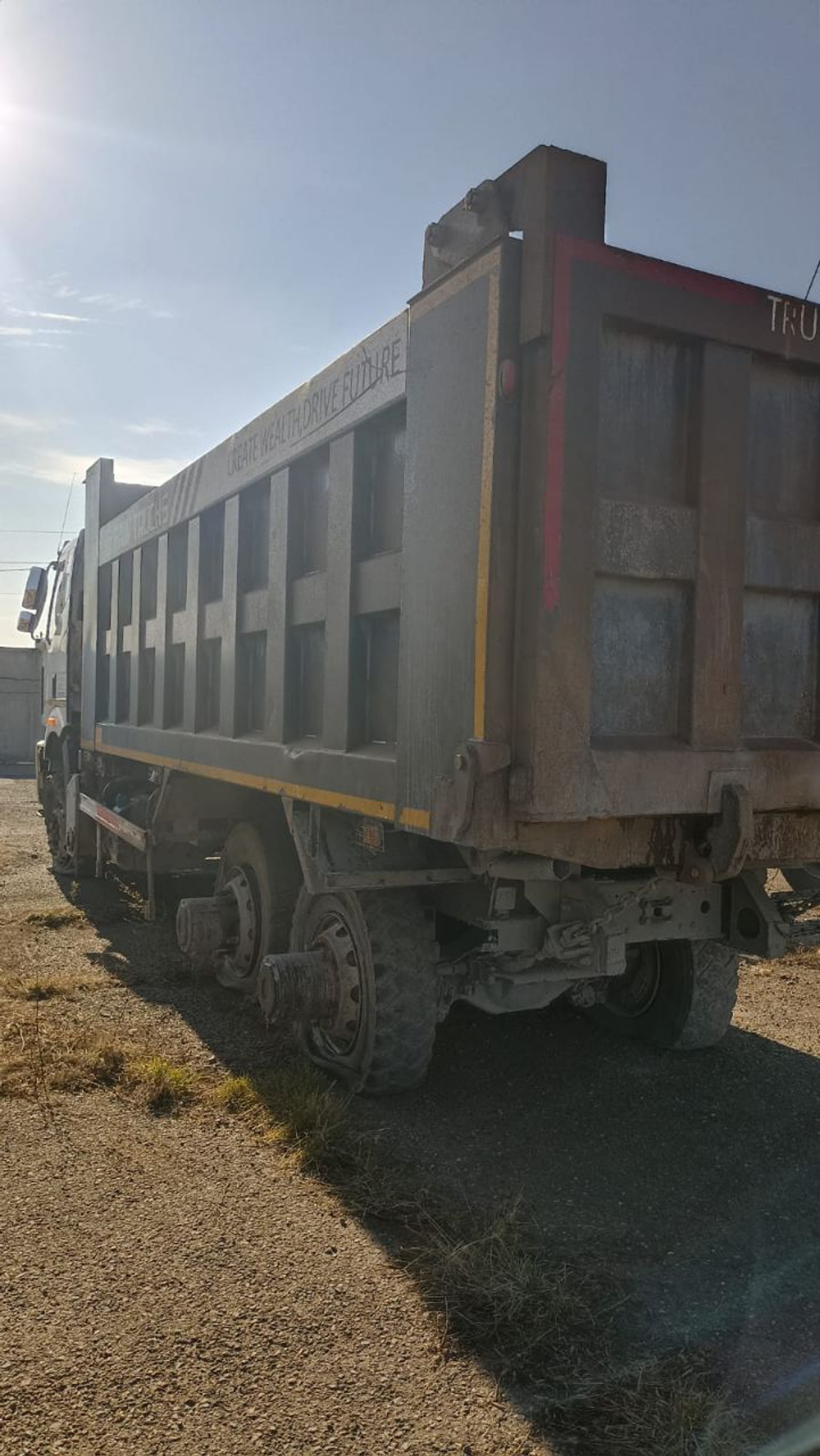 FAW J6 6x4 Самосвал СА3250Р66K24T1E5 (Дизельный, 11,1 л, 390 л.с., МТ)
