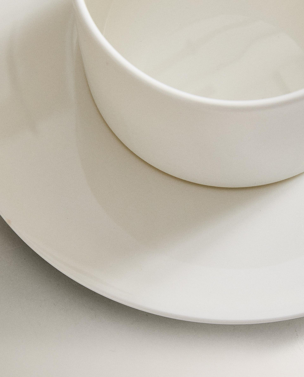 Zara Home чайная пара из костяного фарфора, цвет белый, 17 см