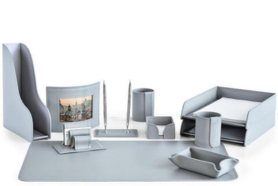 Набор настольный офисный 11 предметов из кожи, цвет серый