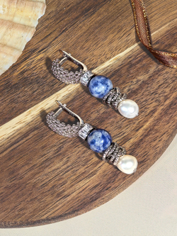Серьги с содалитом и жемчугом