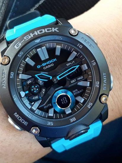 Наручные часы Casio G-Shock GA-2000-1A2ER