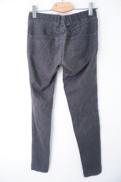 Джинсы  серые на резинке 44 размер