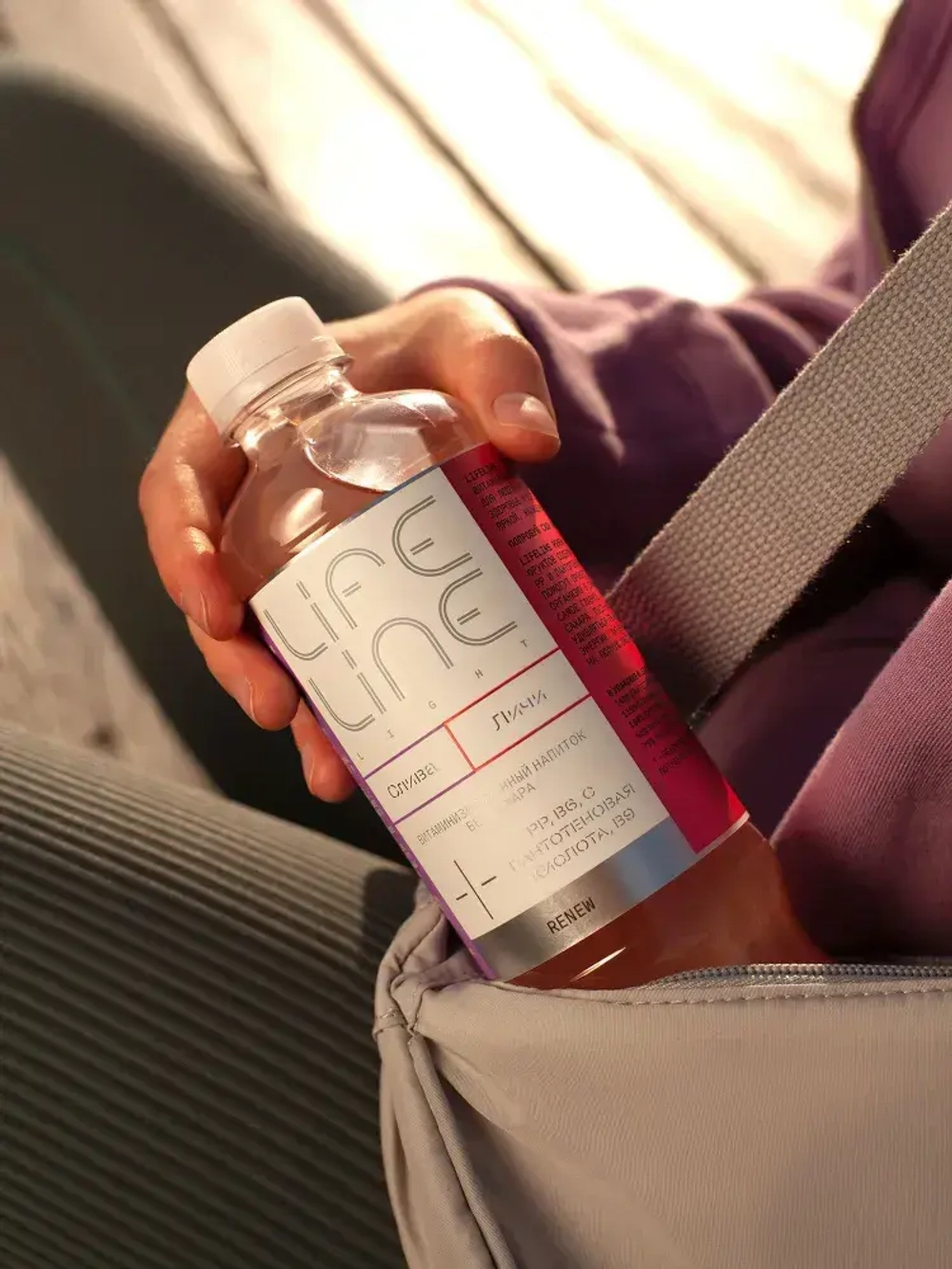 Напиток LifeLine Light без сахара, с витаминами, Renew, слива и личи, без газа 0,5 л