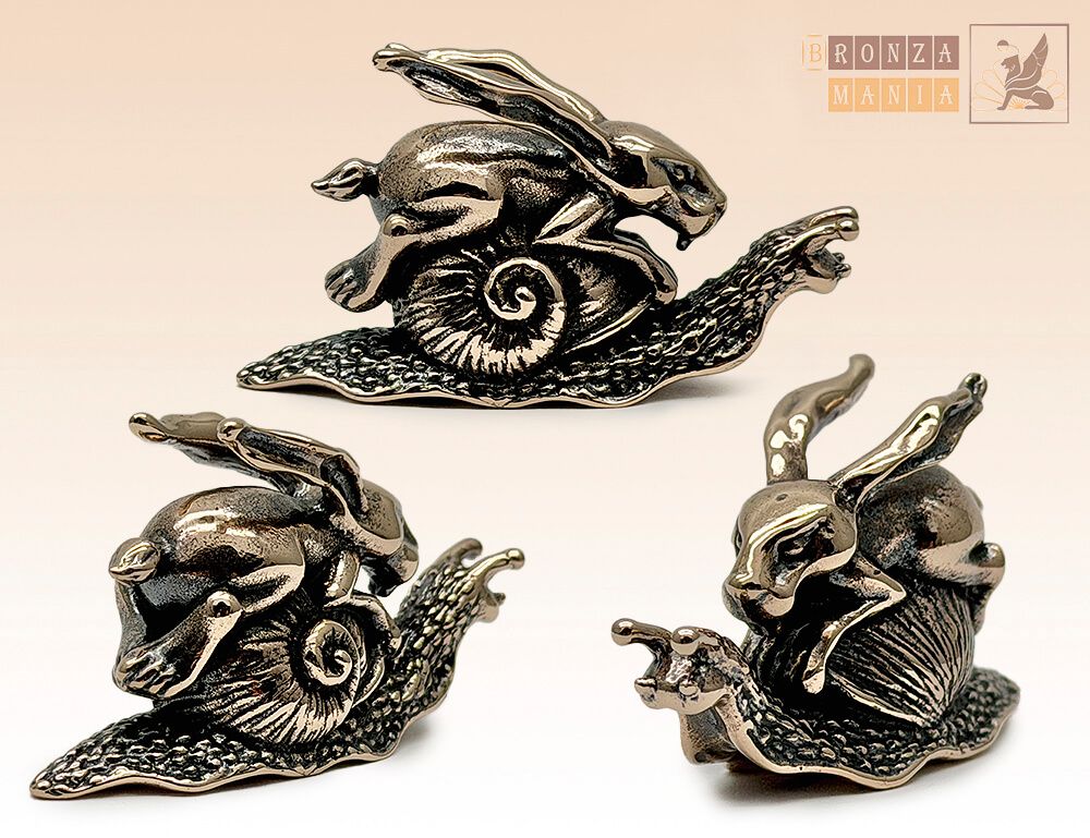 фигурка Заяц Гонщик