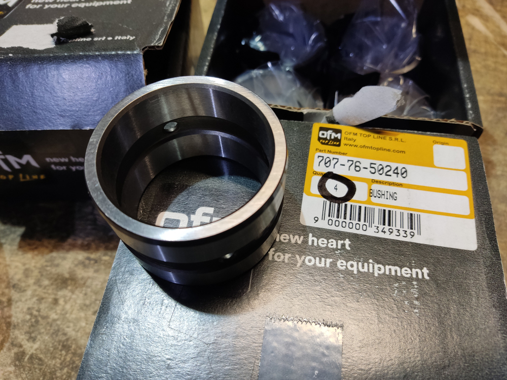 Втулка 707-76-50240