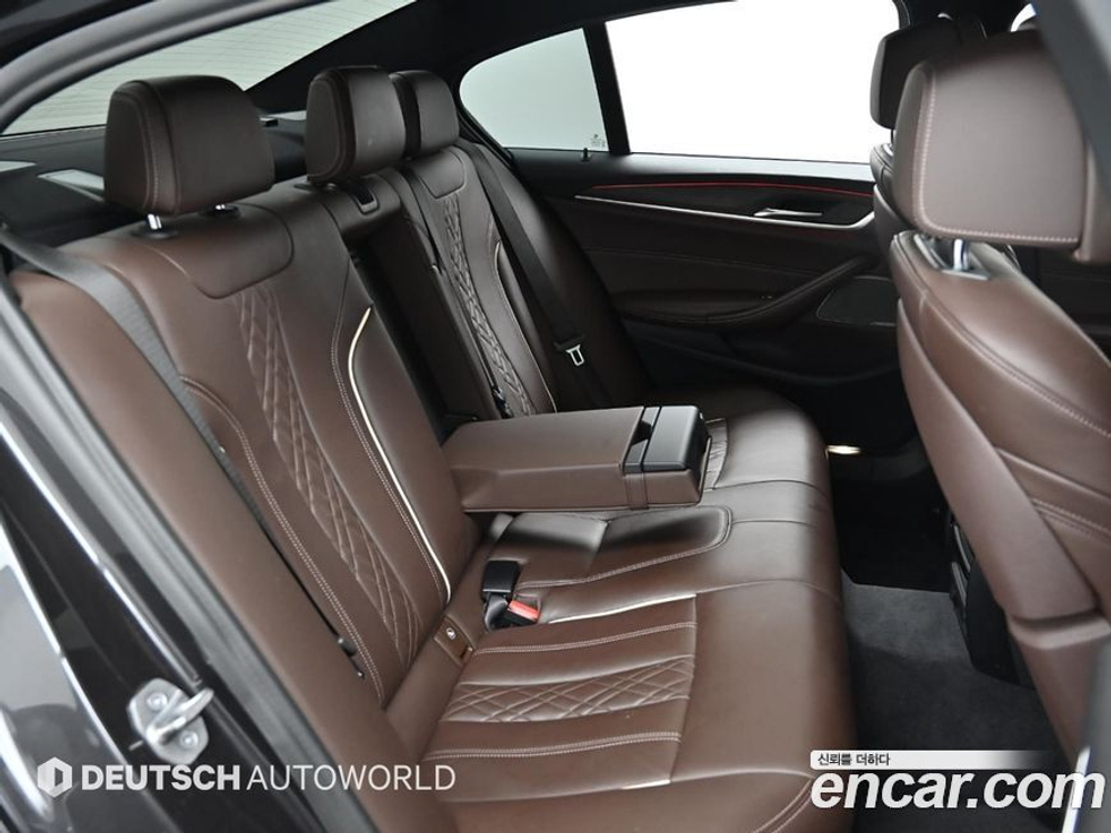 BMW 5 Series (G30) 520i M Sports (08.2020)