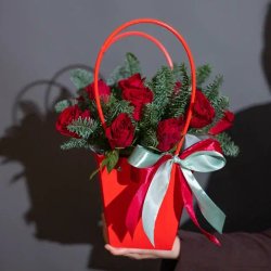 Букет цветов в сумочке Зимний сон