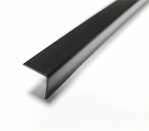 Угол ПВХ "Деконика" 007-0 Черный Глянцевый 22х22х2700 мм