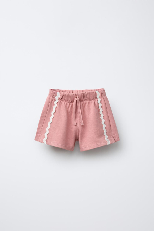 ZARA ШОРТЫ ИЗ МЯГКОЙ ТКАНИ С ВОЛНИСТЫМИ ДЕТАЛЯМИ, ТЕМНО-РОЗОВЫЙ