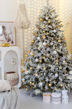 Ель искусственная заснеженная с лампочками Версальская