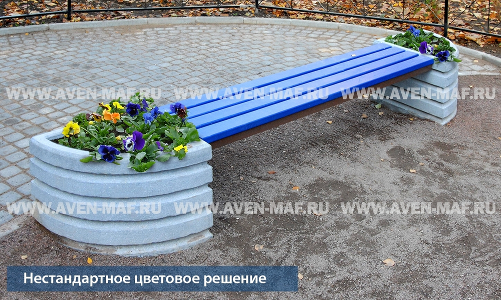 Скамейка на бетонном основании
