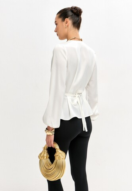 Блузка с завязками