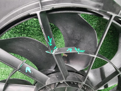 Диффузор с вентилятором Hongqi HS5 (2019-н.в.)