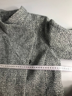 Пальто Paradox актуальное и стильное, маркировка 170-84-92, визуально на 42 размер