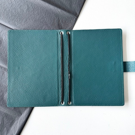 Обложка мидори А5 без карманов на хлястике